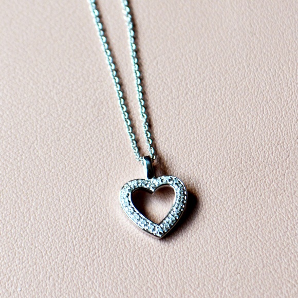 White Diamond Heart Necklace with 18" Sterling Silver Chain - Gift Box Included - Picture 1 of 7